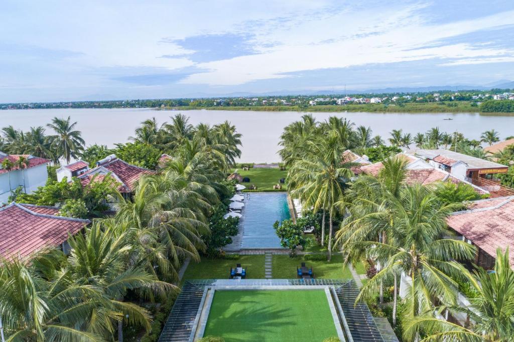 Vĩnh Hưng Emerald Resort