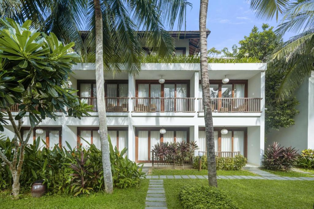 Vĩnh Hưng Emerald Resort