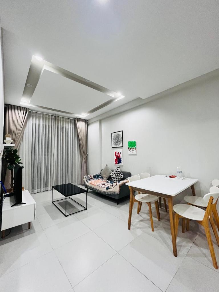 Kirakuan Luxury 2BR Pool/Gym