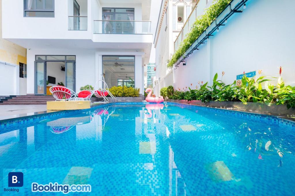 Villa Hồ Bơi đẹp Trung Tâm Bãi Sau Vũng Tàu