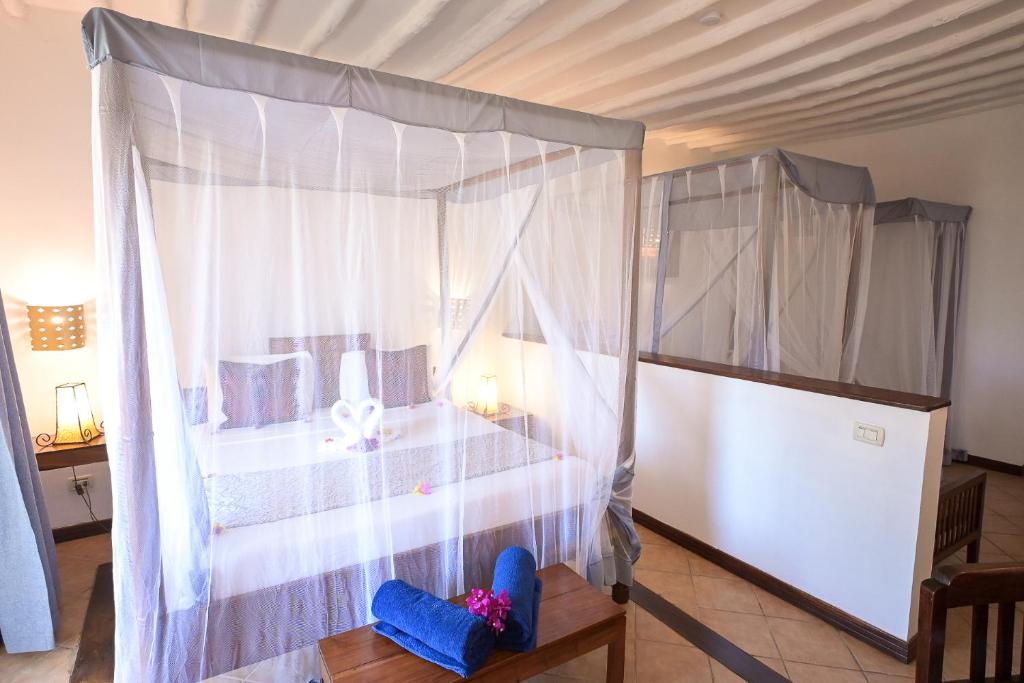 VOI Kiwengwa Resort - Tap to explore photos