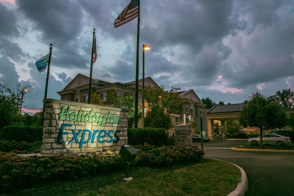 Holiday Inn Express - Columbus - Dublin, an IHG Hotel photo 1