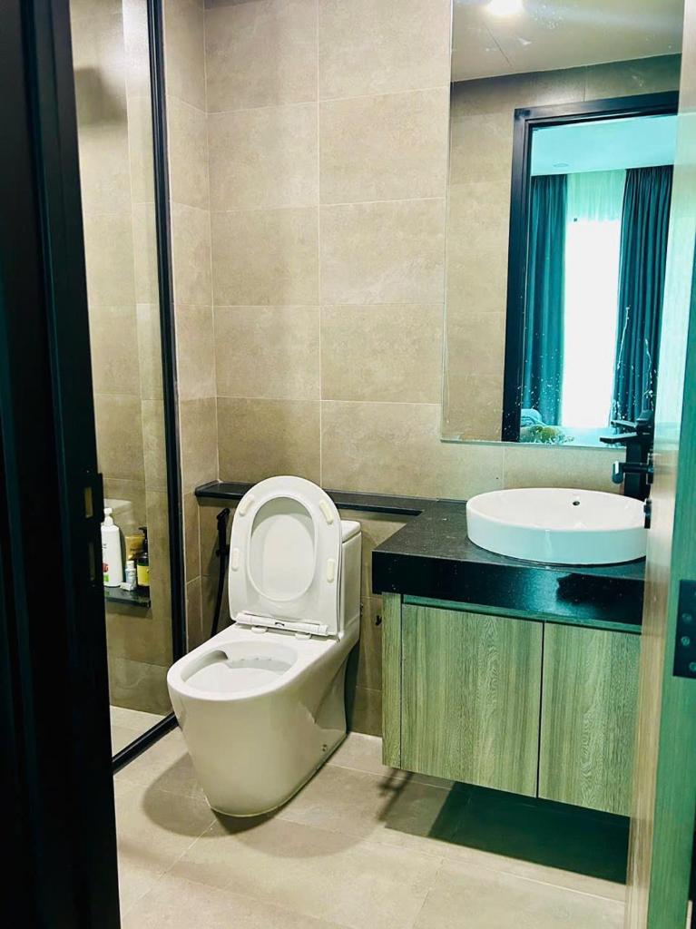 Delasol Garden by the Pool near center D4 HCMC