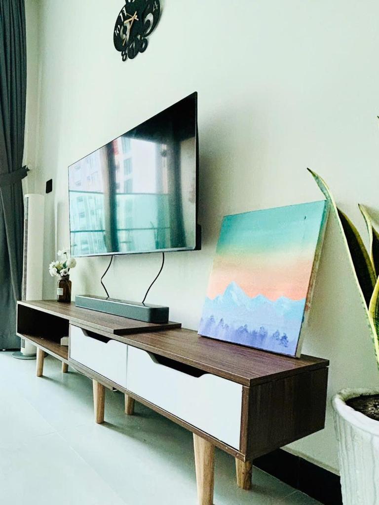 Delasol Garden by the Pool near center D4 HCMC