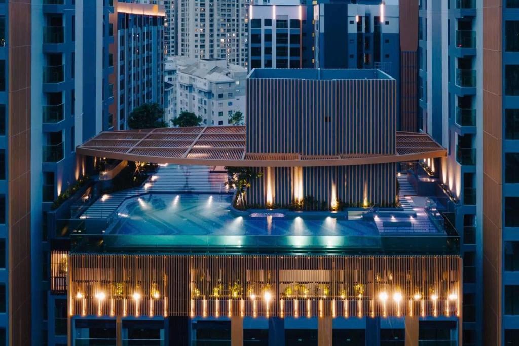 Delasol Garden by the Pool near center D4 HCMC