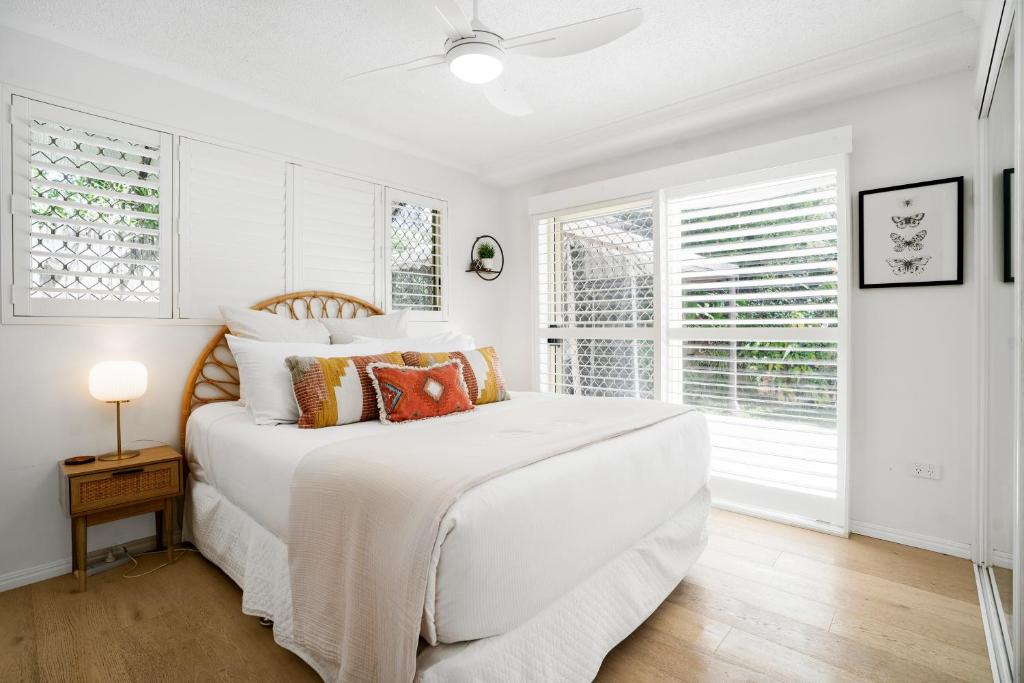 Highwater Haven - Ocean View Apartment. 300m to Beach. Pet Friendly photo 3