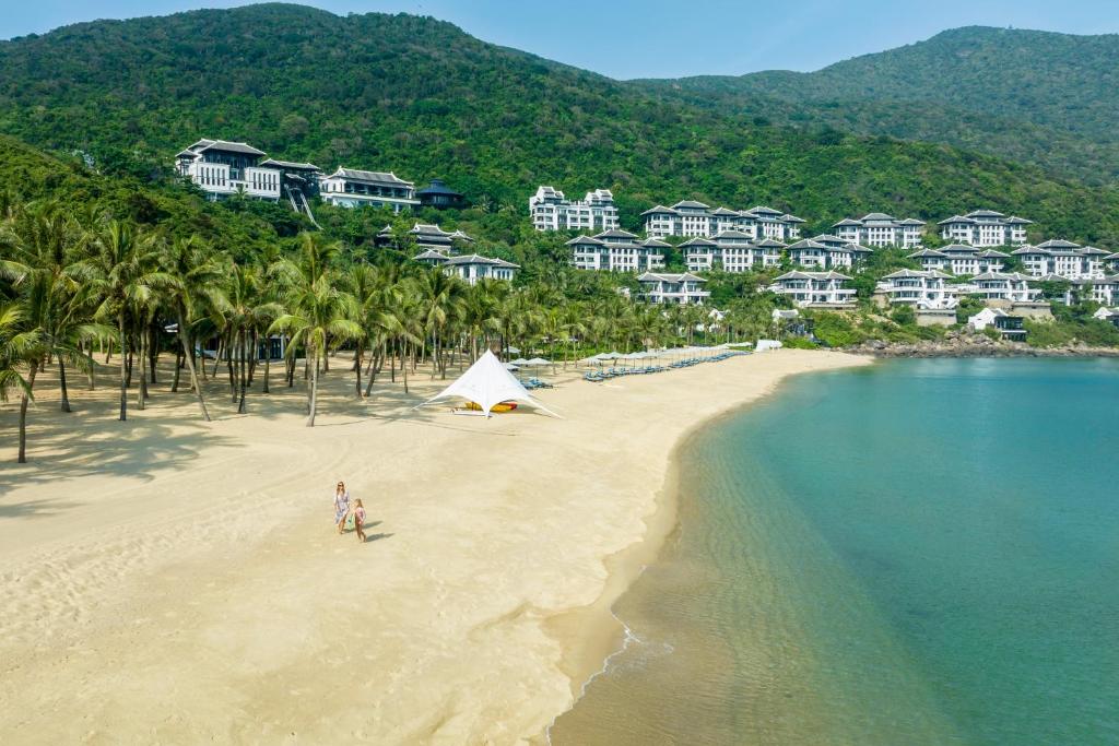 InterContinental Da Nang Sun Peninsula Resort 