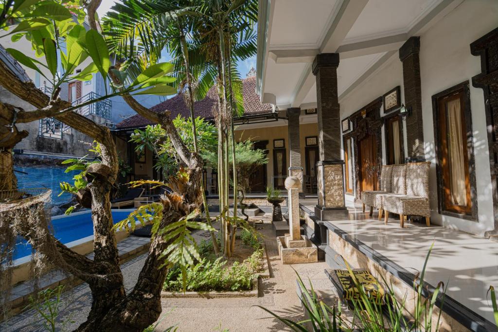 The Mel Homestay - Tap to explore photos