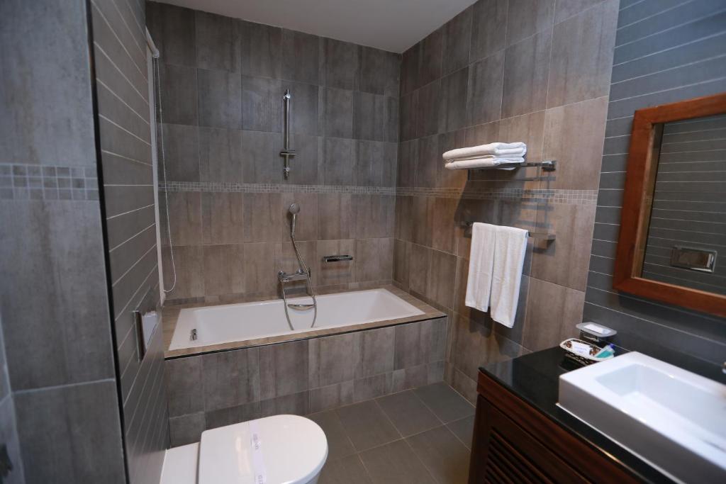 Апартаменты (Апартаменты с 3 спальнями), Refresh Hotel Hikkaduwa