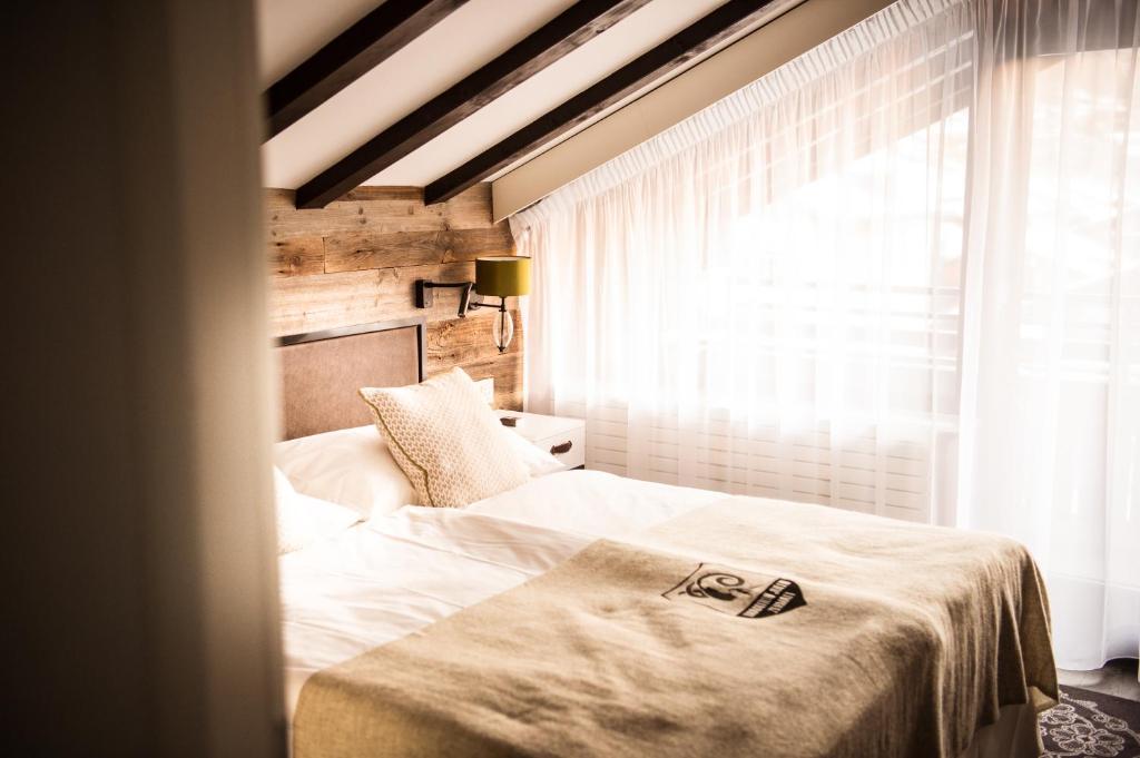 Wellness Hotel Alpenhof - Tap to explore photos