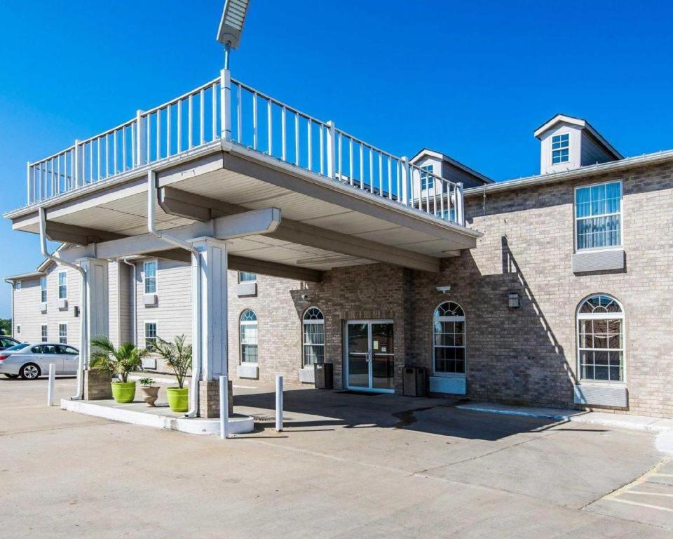 Quality Inn Kearney - Liberty image