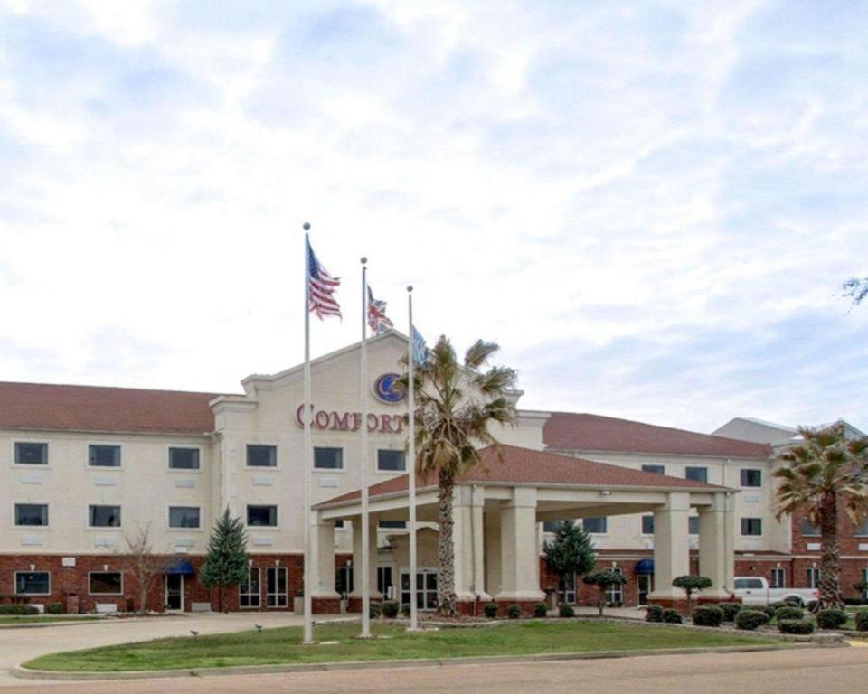 Clarion Suites image