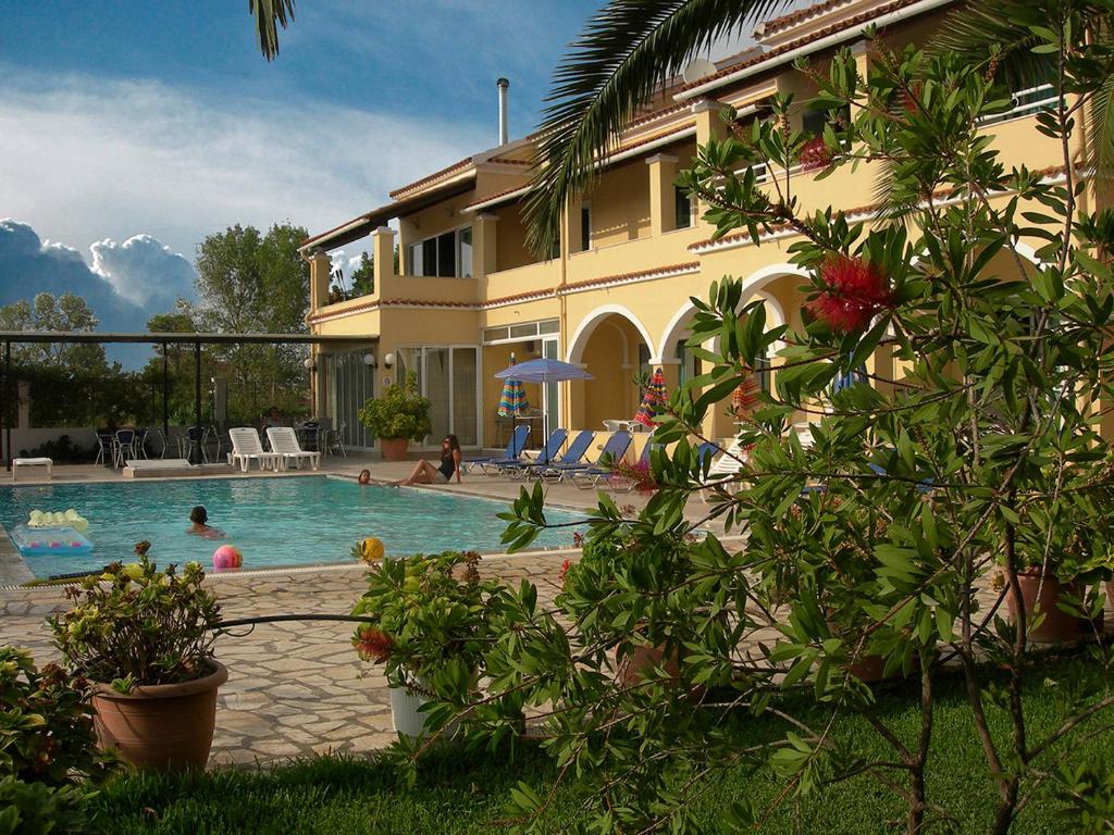 Katerina Pool Apartments photo 4