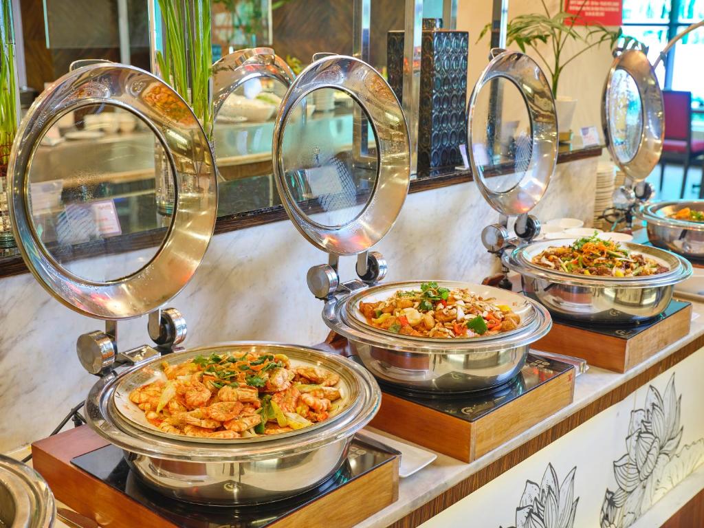 Khách sạn Palace Saigon