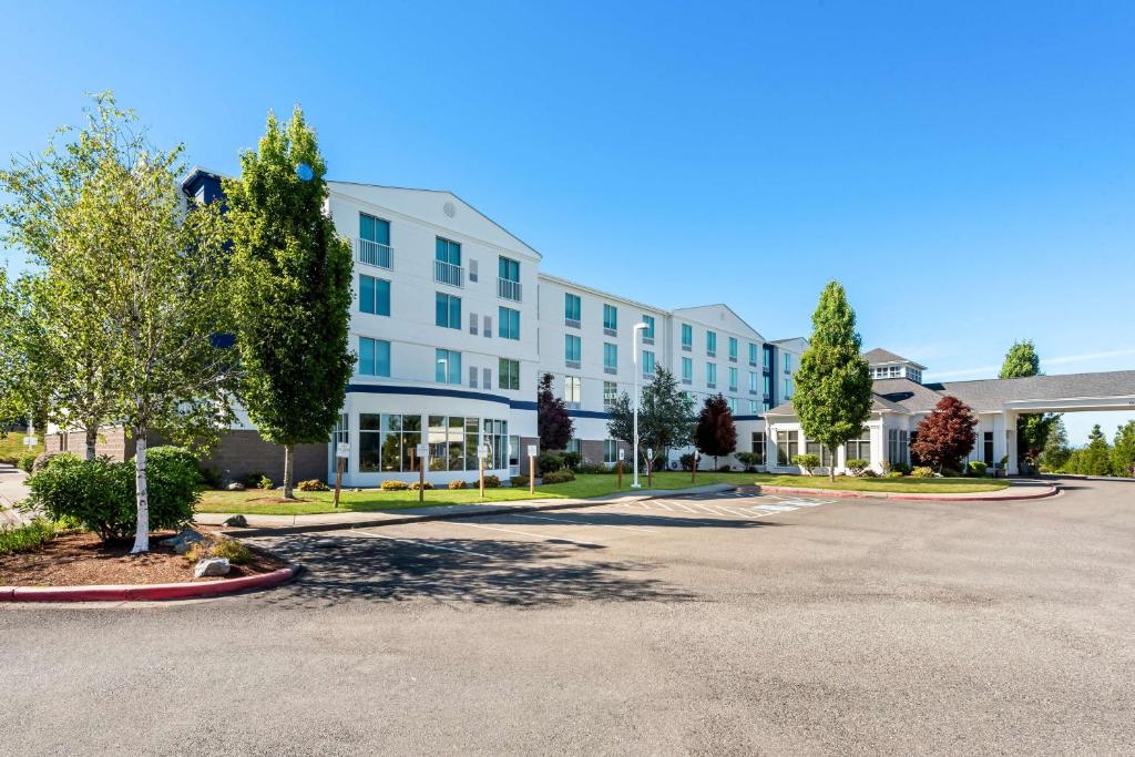 Hilton Garden Inn Seattle North/Everett image