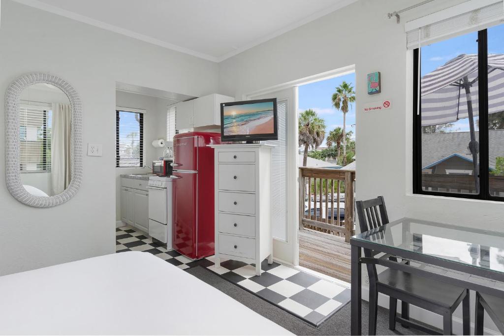 Sabal Palms Inn image