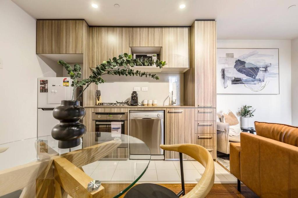 Urban Hideaway in Melbourne's Epicentre photo 3