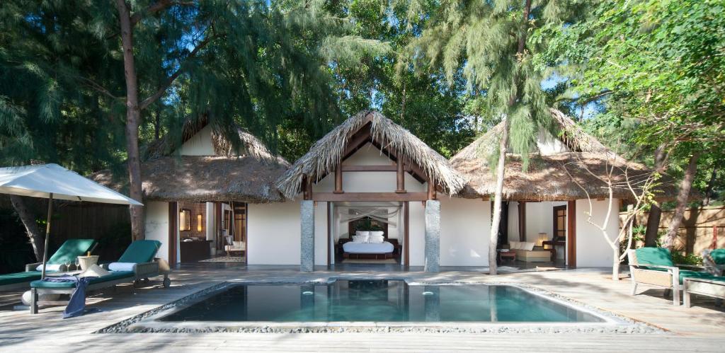 Вилла (Вилла с бассейном на побережье), L'Alyana Ninh Van Bay (former An Lam Villas Ninh Van Bay)