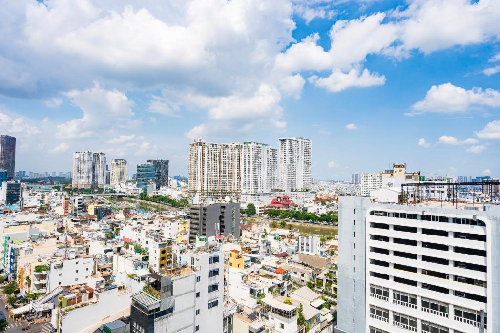 SOHO Residence - Central 2BR Apartment with Modern Comfort in District 1