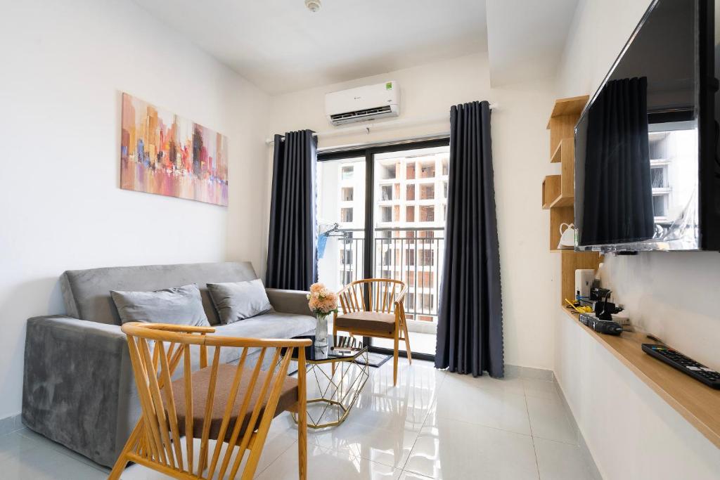 SOHO Residence - Central 2BR Apartment with Modern Comfort in District 1