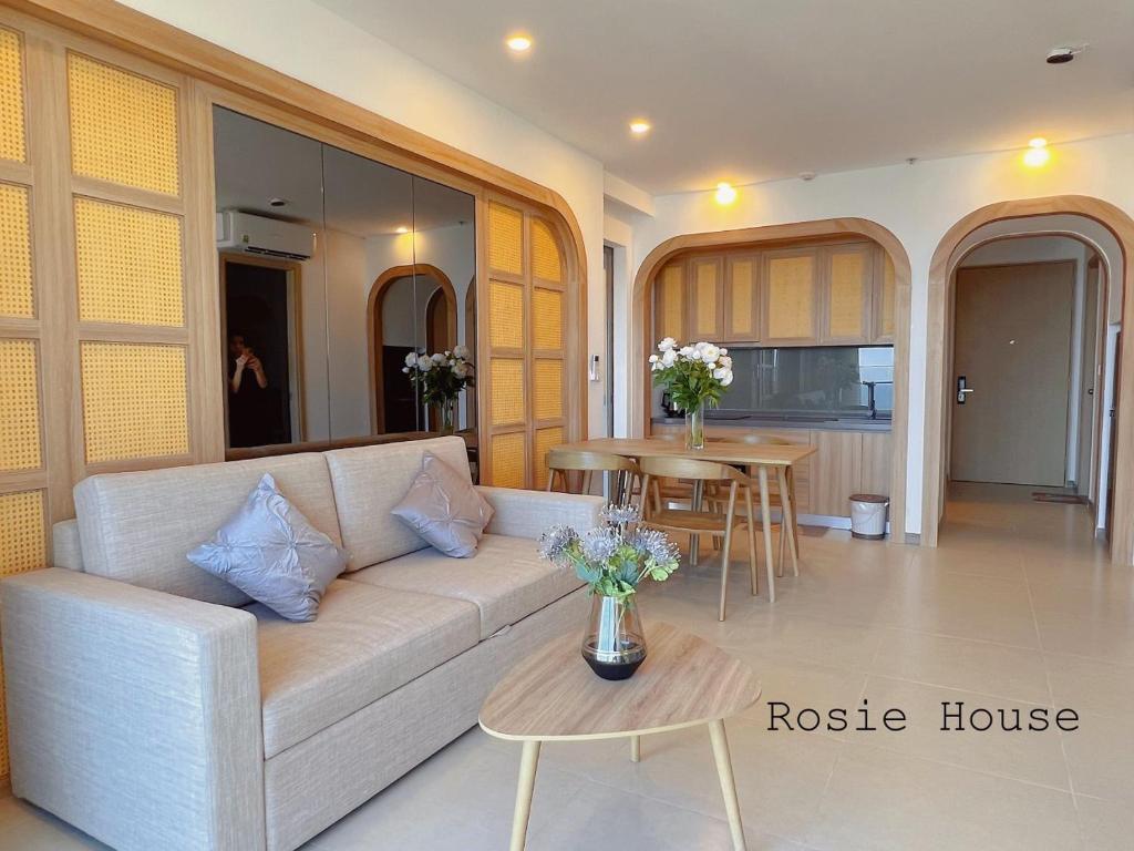 Oasis Suites - The Sóng, Infinity Pool & Gym, BeachFront