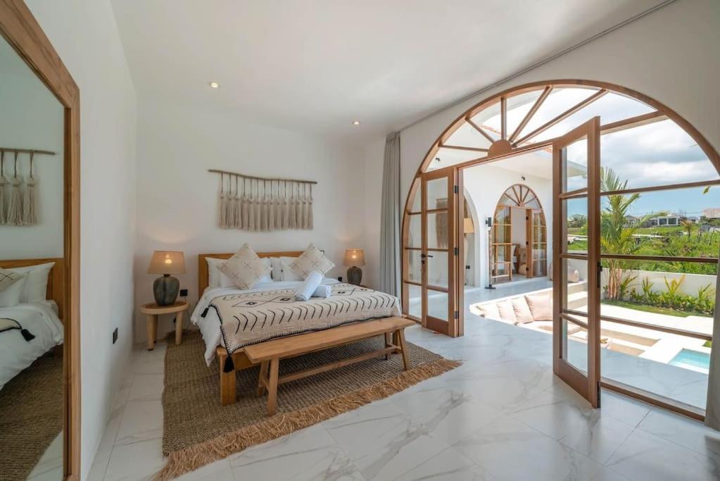 Villa AMARYA - Ricefields View 3BR Central - Canggu beach - Tap to explore photos