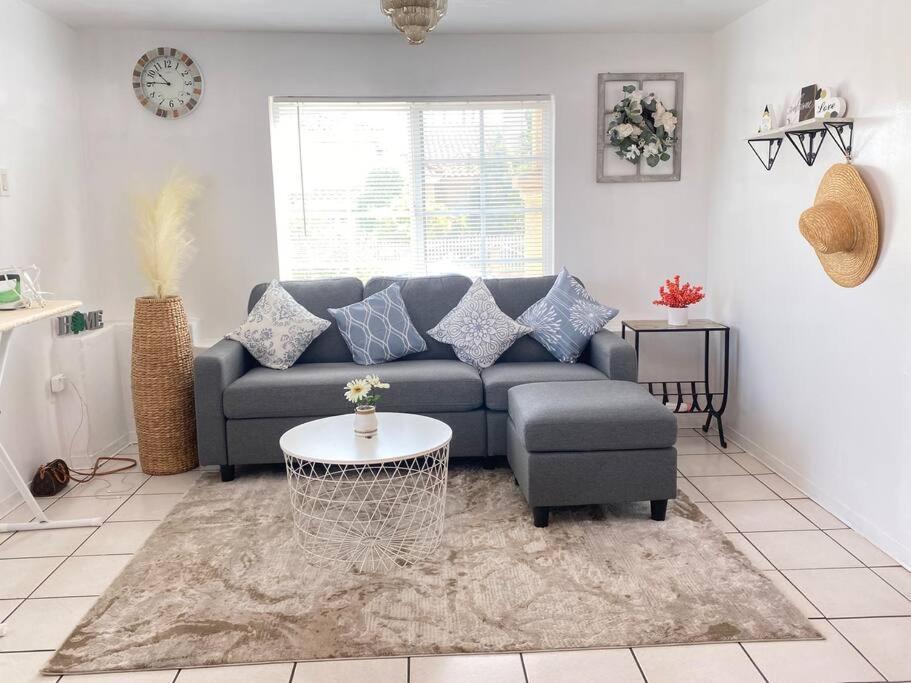 Lovely guest house 1BR near DTLA image