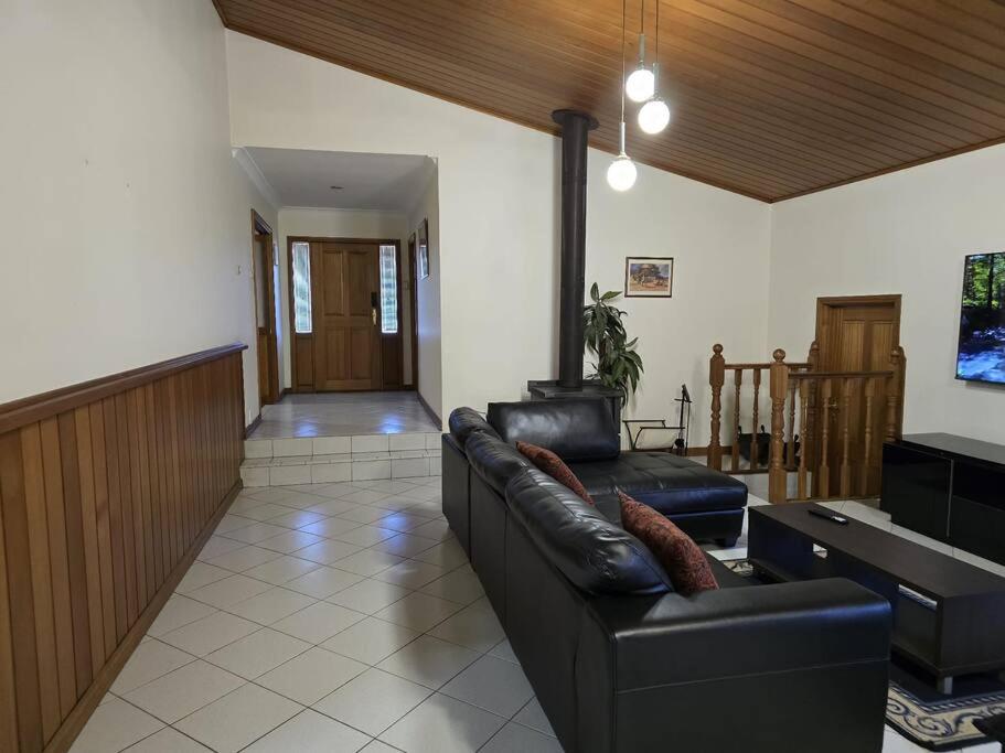 Serene Escape in Altona Meadows