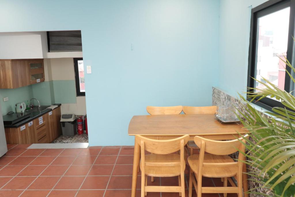 RARE large cozy tidy 4BRs entire house Old Quarter