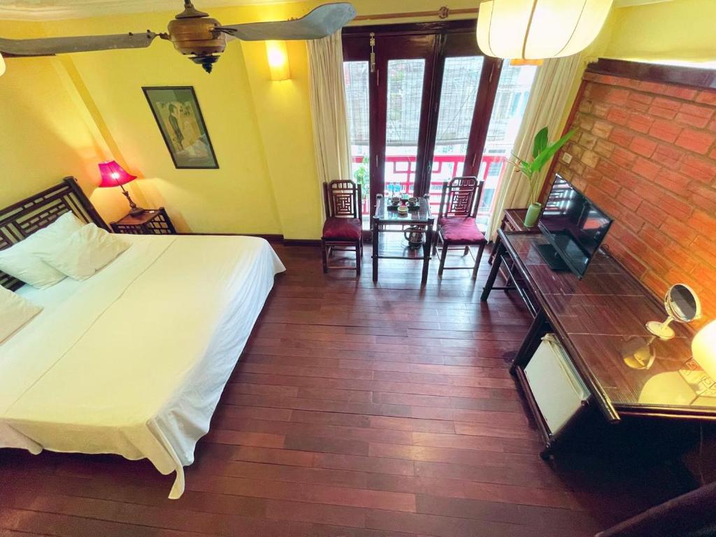 MAY - AMAYZING SKY VIEW hb01