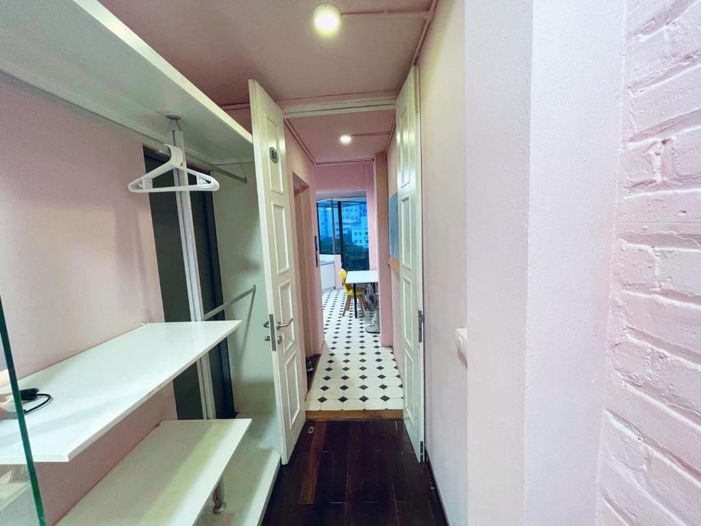 May - AMAYZING SKY VIEW HB