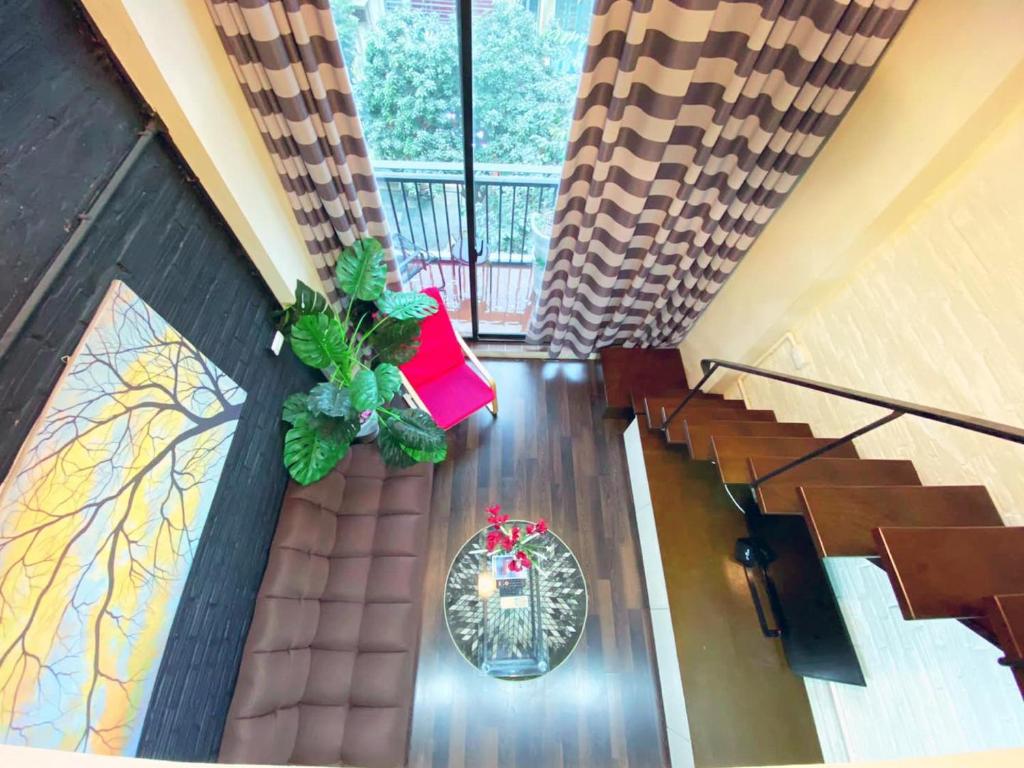 MAY - AMAYZING Duplex City view