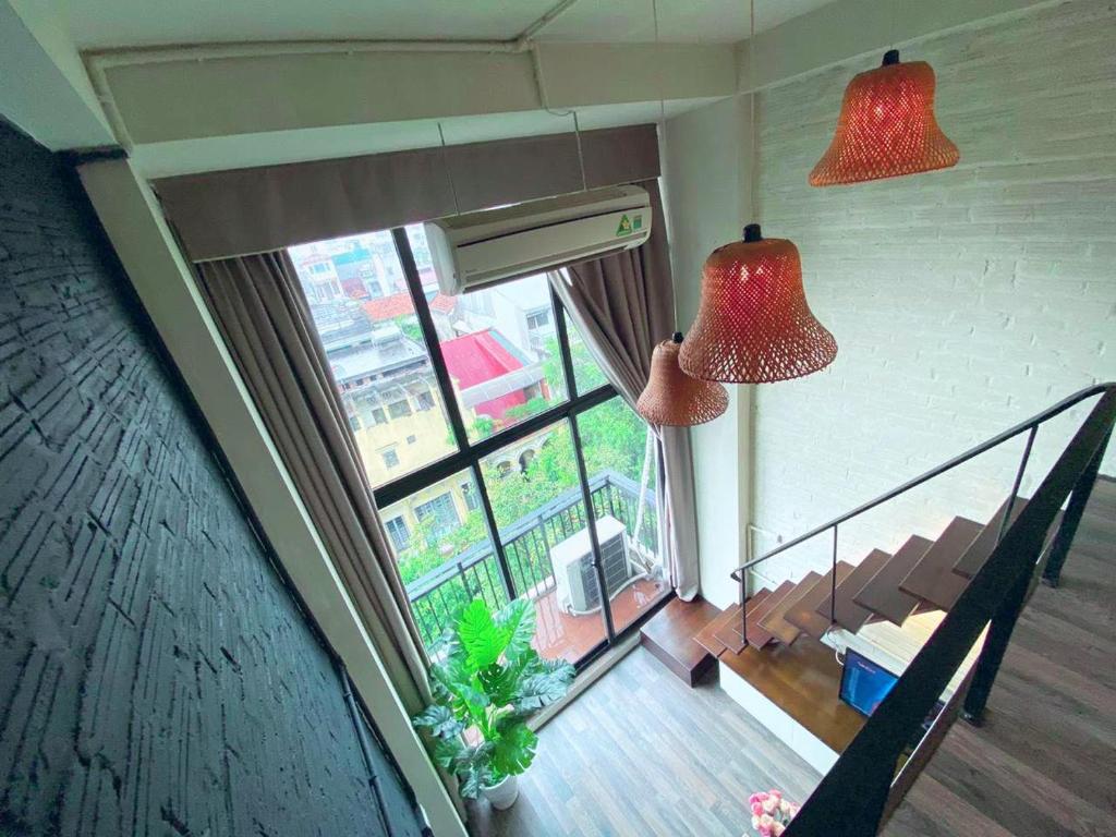 MAY - AMAYZING Duplex City view