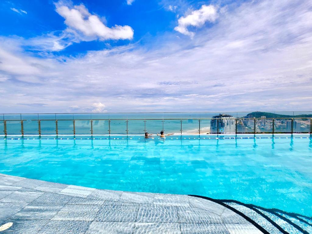 PalmTrees Apartment - The Sóng Vũng Tàu, Sky Pool & Highclass Gym, Crystal Ocean View