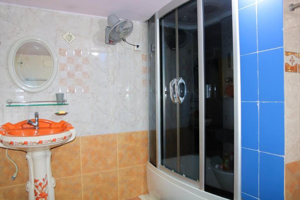 Luxury Apartment Merul Badda photo 1