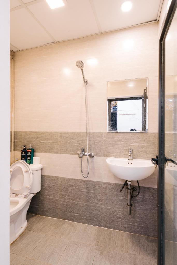 Super Location Old Quater Central