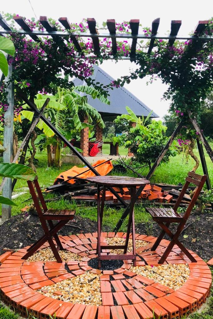 Huong Sen Garden lodge