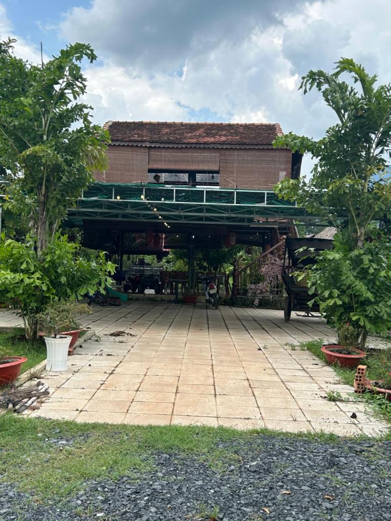 Huong Sen Garden lodge