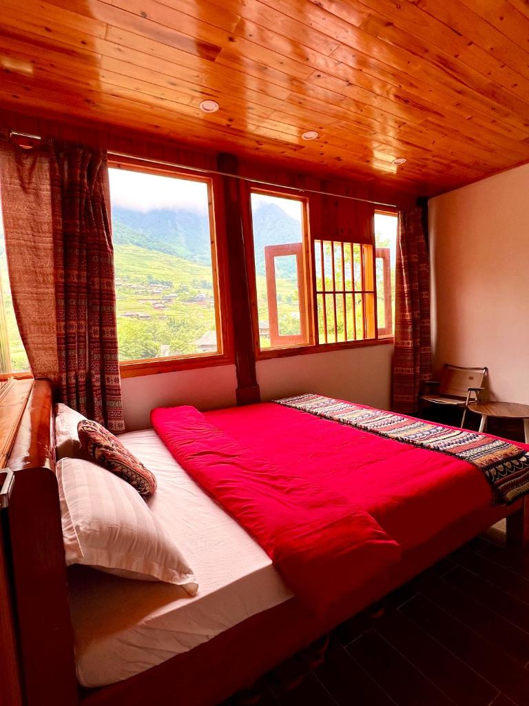 Pi Noong Cafe & Homestay