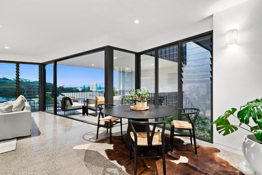 Luxe Condo at Alex Beach photo 2
