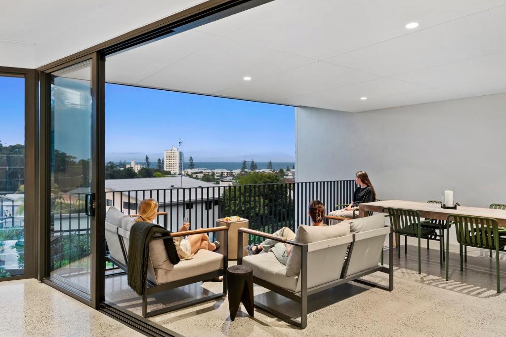 Luxe Condo at Alex Beach photo 4