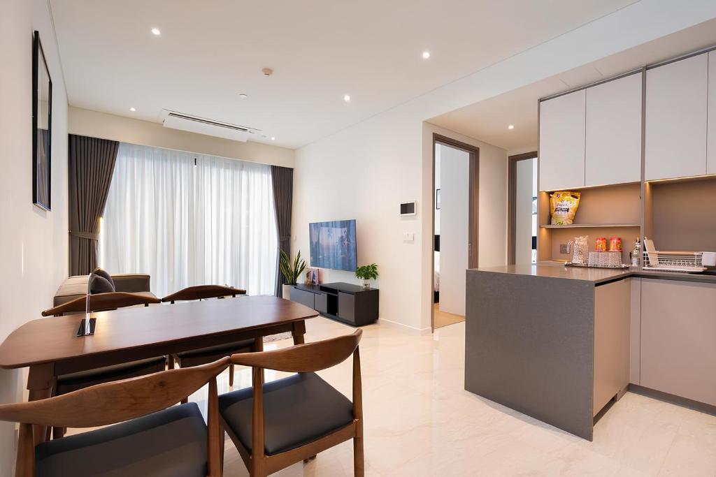 Richland Apartment Landmark