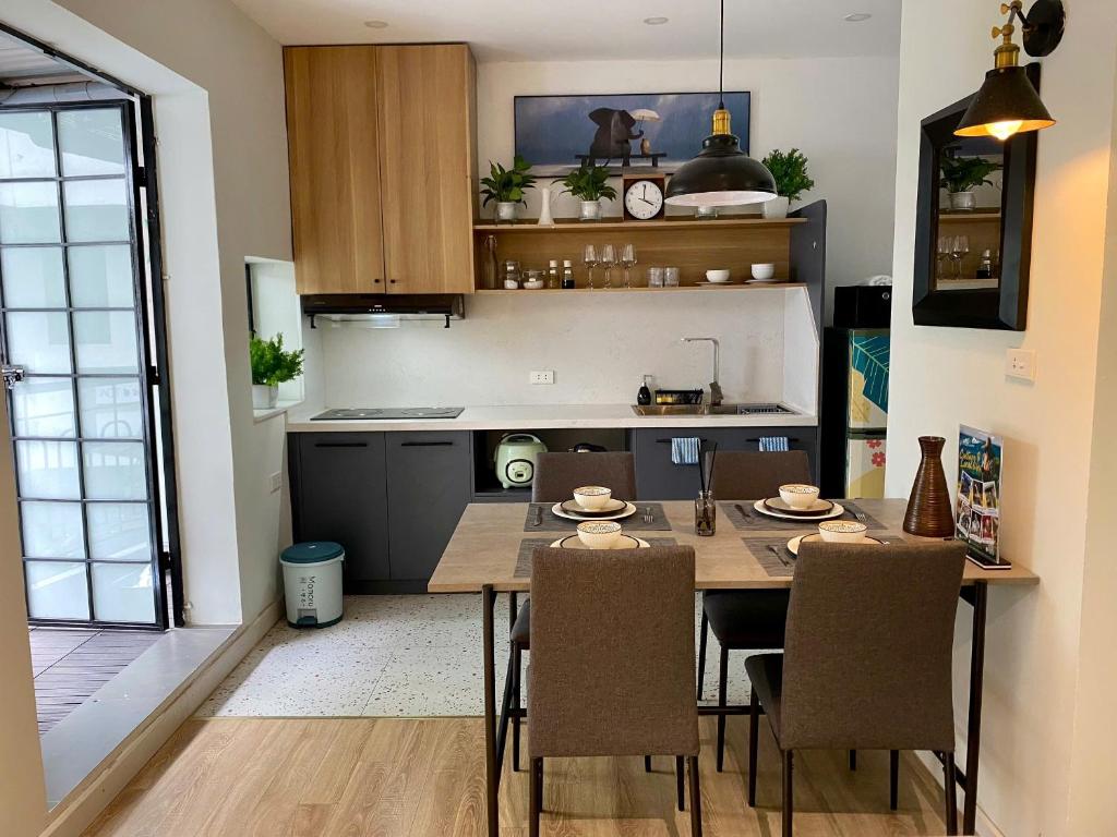 full sunshine with balcony, quiet and security