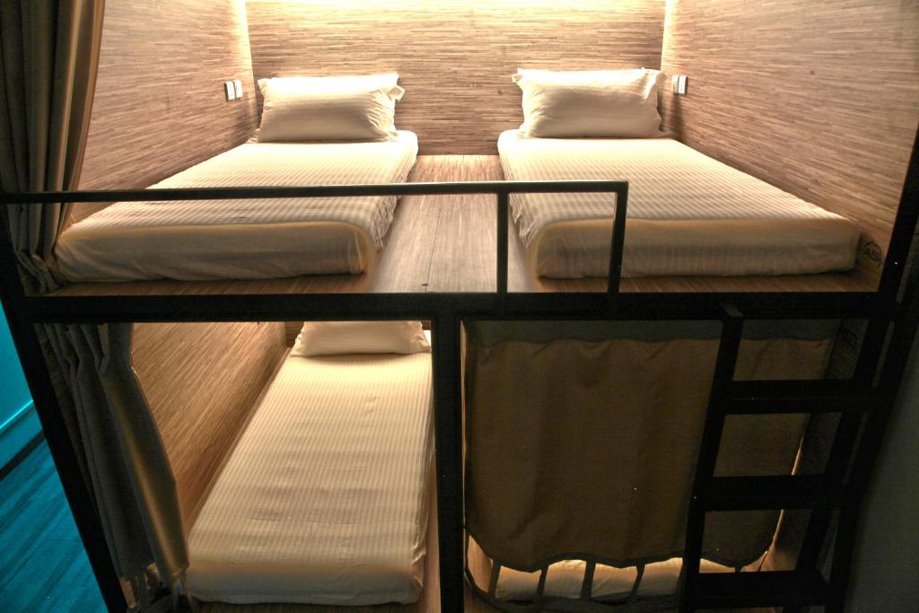 Номер (Номер-капсула для пары в общем номере для мужчин и женщин.), Dream Lodge