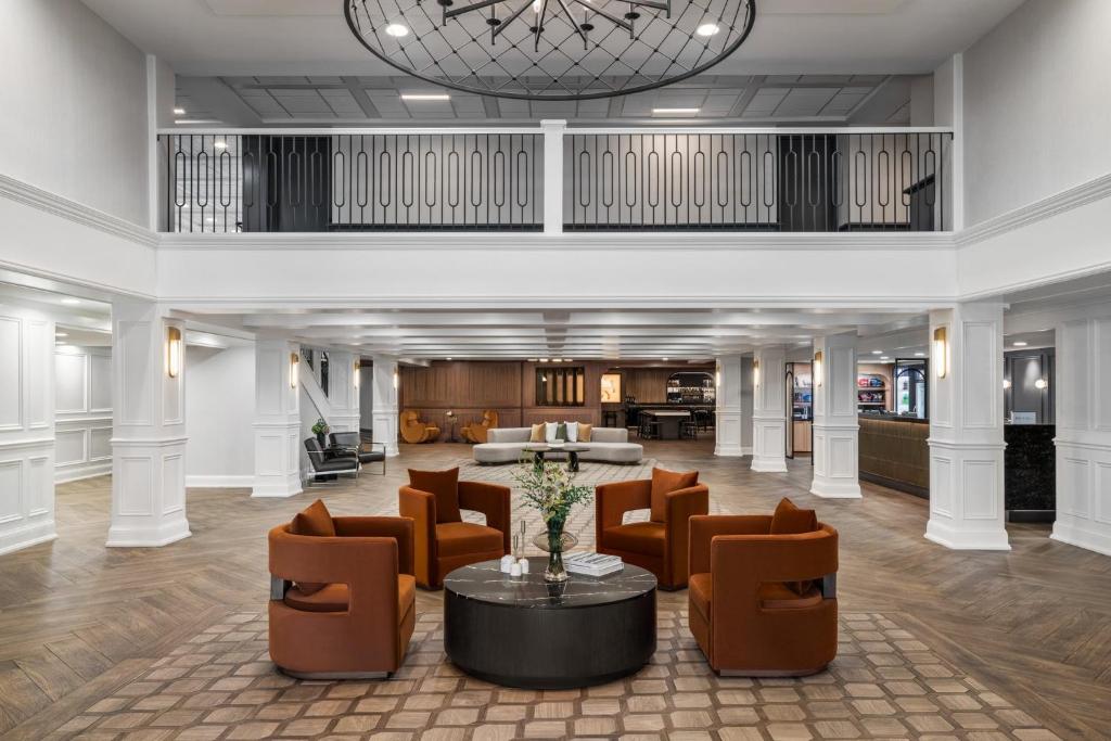 Crowne Plaza Louisville Airport Expo Ctr, an IHG Hotel image