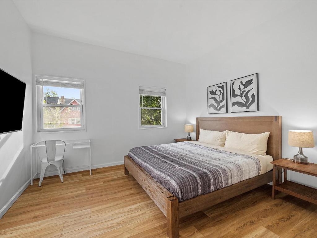 Bloomfield, Shadyside !B Spacious and Bright Private Bedroom with Shared Bathroom image