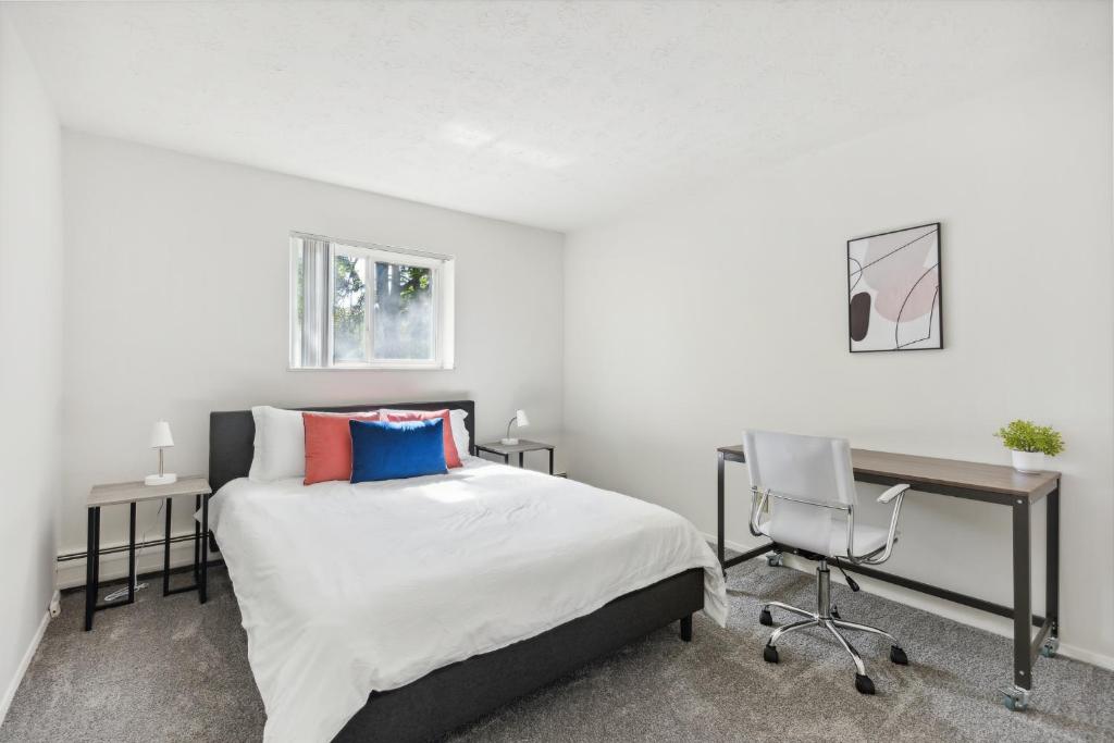 Midtown 3229i Cozy & Comfy I Free Parking image