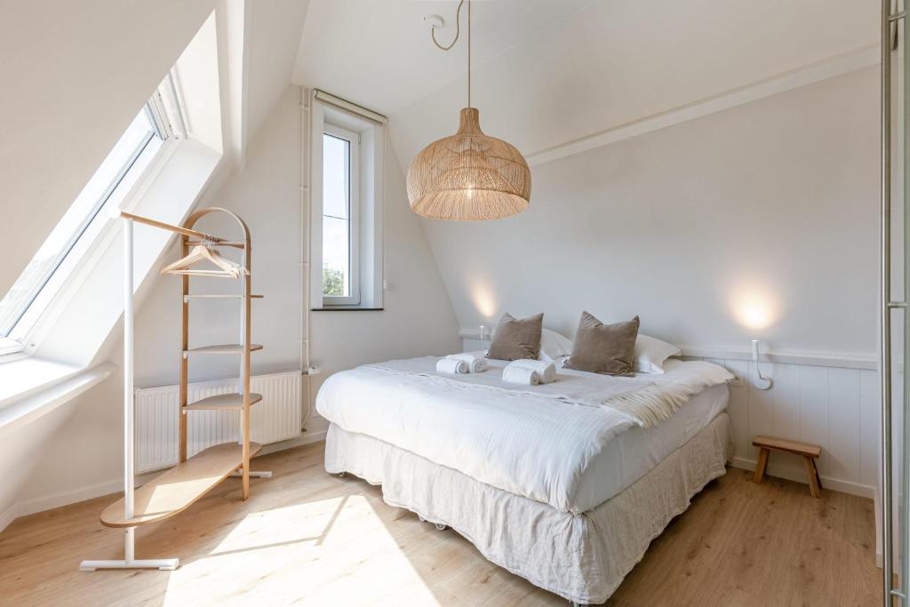 Huswell - Beautiful home for 14 guests , pets are welcome photo 3