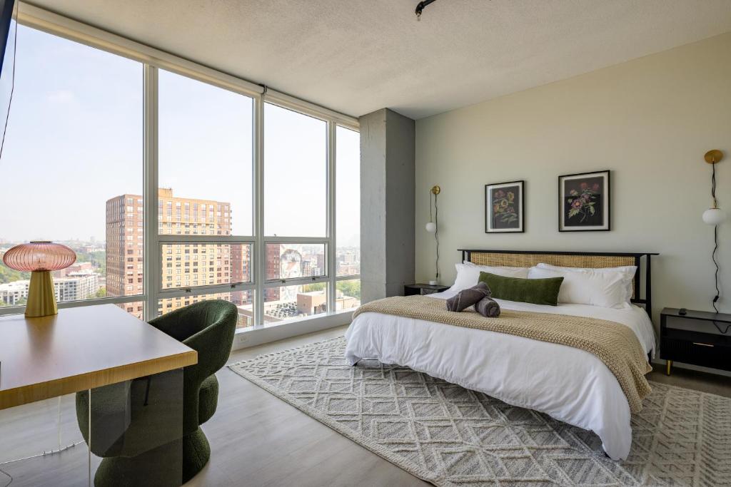 Modern Loft 15 Min from NYC with City View & Pool image