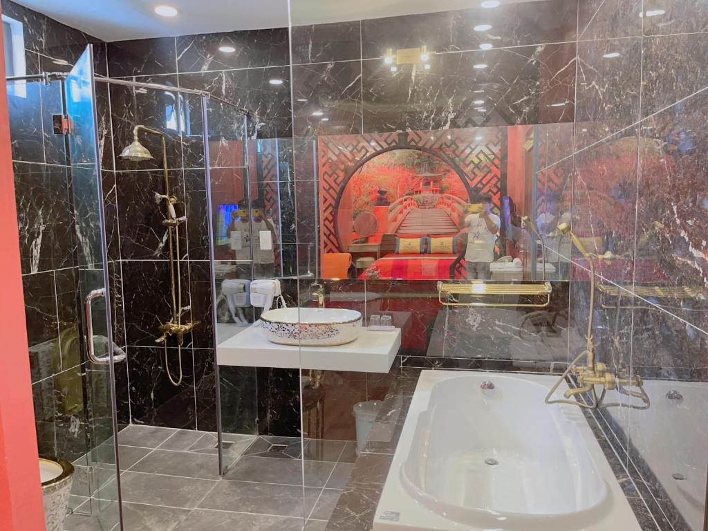 Love Hotel Hóc Môn